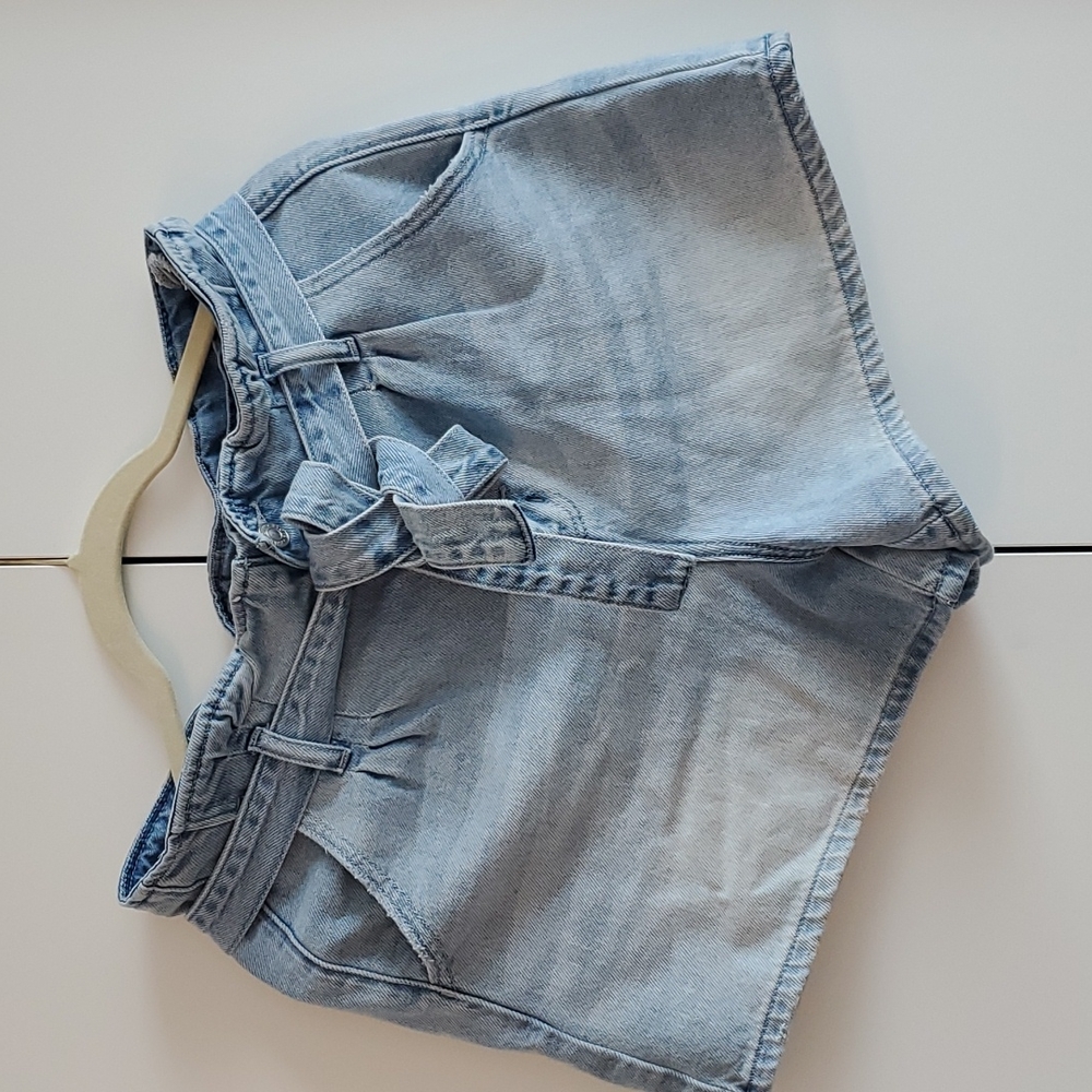 American Eagle High Waisted Mom Shorts